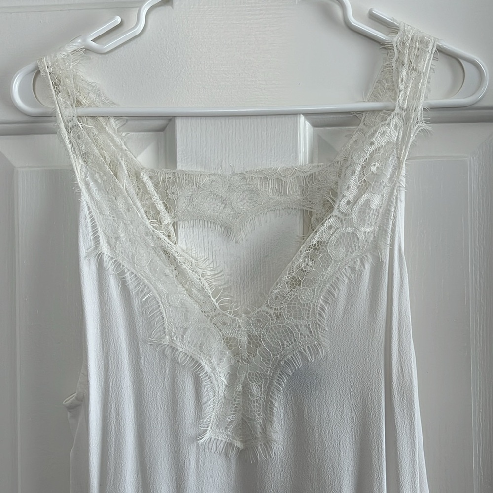 Lace Tank - Picture 2 of 3